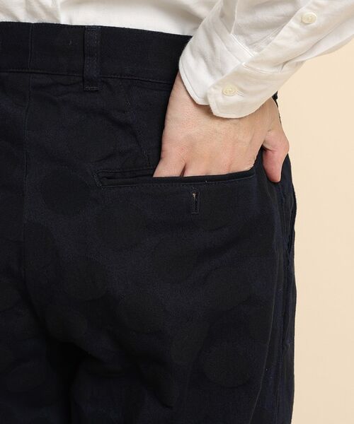 40ｃｔ＆525（フォーティーカラッツアンドゴーニーゴ）の「側章デザイン デニムスラックス（その他パンツ・メンズ・アイボリー/ネイビー系8・01/02/03/04）」の8枚目の写真