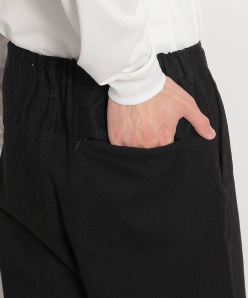NUMERALS（ヌメラルズ）の「[NUMERALS]ストレッチワイドデニムパンツ（デニムパンツ・メンズ・ブラック/インディゴブルー・MEDIUM/LARGE）」の12枚目の写真