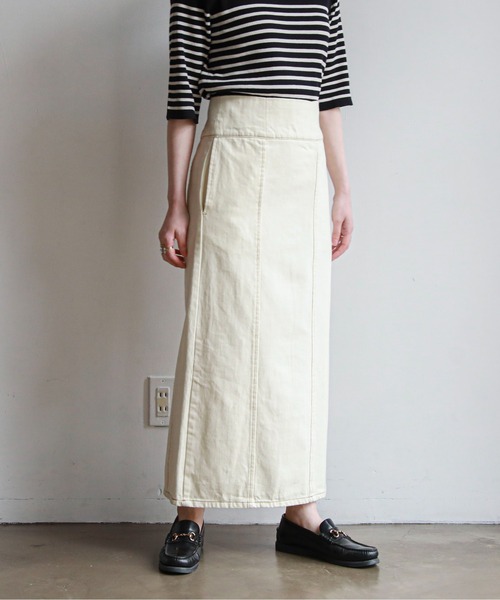 feepur（フェピュール）の「デニムカマーバンドタイトスカート（デニムスカート・レディース・ブラック/アイボリー/シルバーグレー・SMALL/MEDIUM）」の2枚目の写真