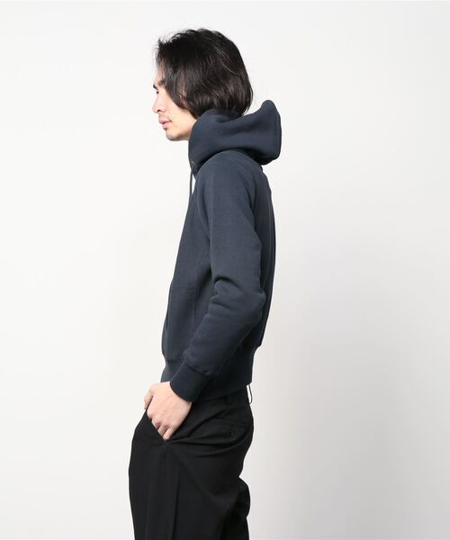 Champion（チャンピオン）の「CHAMPION REVERSE WEAVE HOODED SWEATSHIRT C5-U108（パーカー・レディース・ネイビー・SMALL）」の2枚目の写真