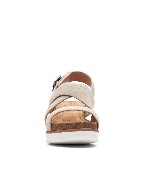 Clarks(クラークス)の「Lizby Cross / リズビークロス (サンドスエード)(サンダル・レディース・ベージュ・UK4/UK3.5/UK5/UK5.5/UK4.5/UK6/UK3)」の3枚目の写真