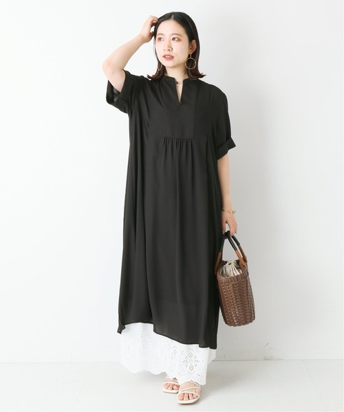 Simplicite（サンプリシテ）の「ブザムバックプリーツワンピース（ワンピース・レディース・ブラック/ベージュ/ブルー・FREE）」の8枚目の写真