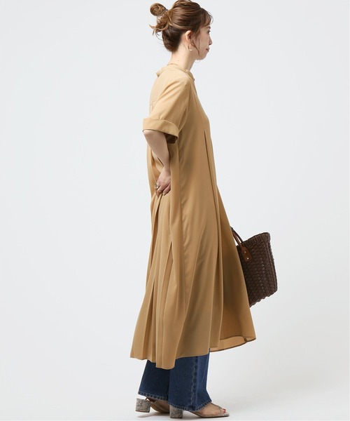 Simplicite（サンプリシテ）の「ブザムバックプリーツワンピース（ワンピース・レディース・ブラック/ベージュ/ブルー・FREE）」の12枚目の写真