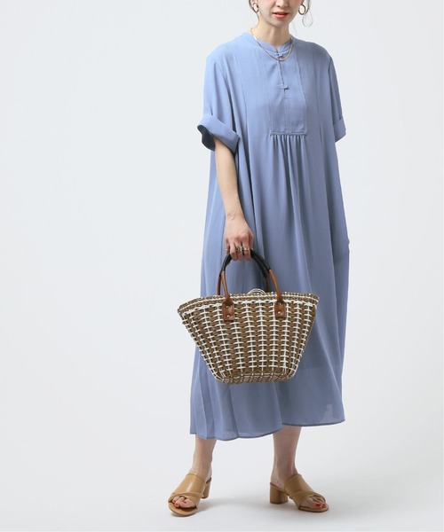 Simplicite（サンプリシテ）の「ブザムバックプリーツワンピース（ワンピース・レディース・ブラック/ベージュ/ブルー・FREE）」の18枚目の写真