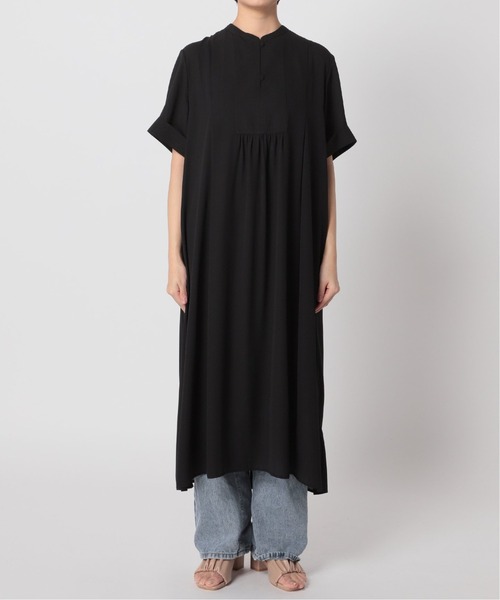 Simplicite（サンプリシテ）の「ブザムバックプリーツワンピース（ワンピース・レディース・ブラック/ベージュ/ブルー・FREE）」の19枚目の写真