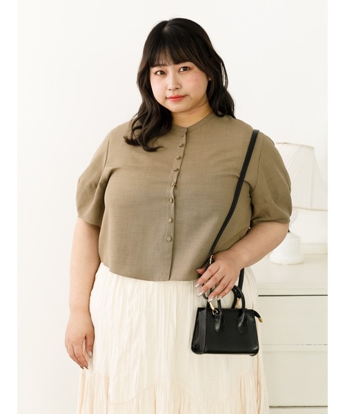 SLURR(スラ―)の「【大きいサイズ】バンドカラーショート丈ブラウス(シャツ/ブラウス・レディース・ブラック/ベージュ/モカ・L)」の8枚目の写真