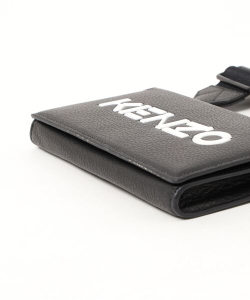 KENZO(ケンゾー)の「Kenzography Leather Strap Phoneholder(スマホグッズ・メンズ・ブラック系その他・ONE SIZE)」の3枚目の写真