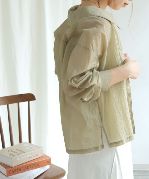 HER CLOSET(ハークローゼット)の「【shemoshelly】シアービッグカラーシャツ(シャツ/ブラウス・レディース・ライトブルー/アイボリー/グレイッシュベージュ・M)」の10枚目の写真
