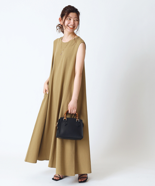 ノースリーブフレアワンピース
