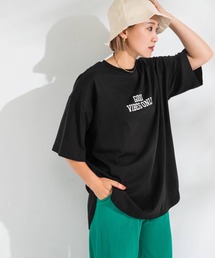 フットボールプリントロゴTシャツ