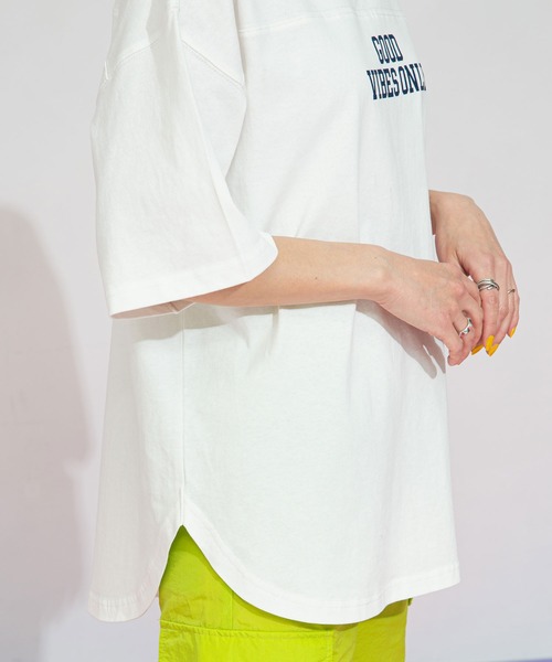 bohmal（ボマール）の「フットボールプリントロゴTシャツ（Tシャツ/カットソー・レディース・オフホワイト/ブラック・FREE）」の8枚目の写真