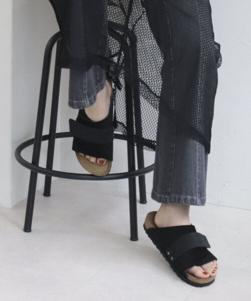 BIRKENSTOCK（ビルケンシュトック）の「【BIRKENSTOCK/ビルケンシュトック】KYOTO（サンダル・レディース・ブラック/グレイッシュベージュ・38/37）」の18枚目の写真