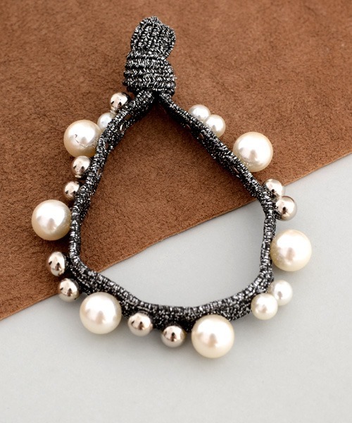 VIBGYOR Women（ヴィブジョー　ウィメン）の「【resonance】パール キラキラ ヘアゴム（ヘアゴム・レディース・ブラック/グレー/ピンク/シルバー/オレンジ/ブラック系1・FREE）」の19枚目の写真