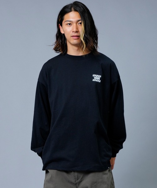 VANS(バンズ)の「【ムラサキスポーツ別注】VANS/バンズ チェッカーフラッグ バックプリントロンT 122K1020423(Tシャツ/カットソー・メンズ・ホワイト/ブラック/グレー・M/L/XL/XXL)」の2枚目の写真
