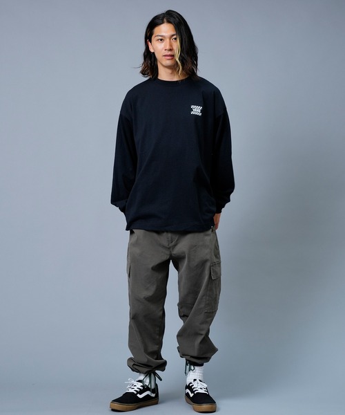 VANS(バンズ)の「【ムラサキスポーツ別注】VANS/バンズ チェッカーフラッグ バックプリントロンT 122K1020423(Tシャツ/カットソー・メンズ・ホワイト/ブラック/グレー・M/L/XL/XXL)」の18枚目の写真