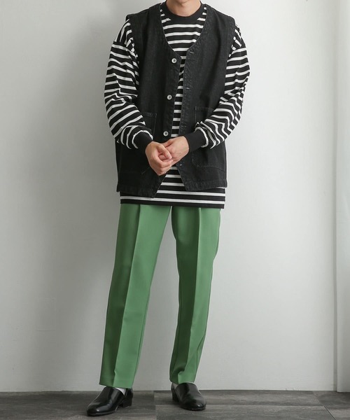 SENSE OF PLACE by URBAN RESEARCH（センスオブプレイスバイアーバンリサーチ）の「『ユニセックス』 Vネックデニムベスト（ベスト・メンズ・ブラック/インディゴブルー・MEDIUM/LARGE）」の14枚目の写真