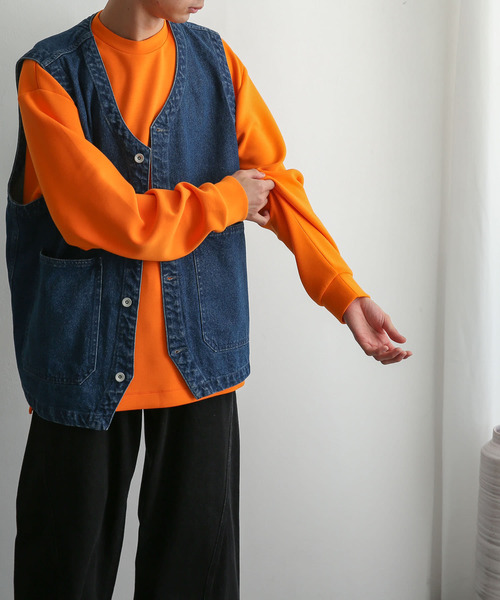 SENSE OF PLACE by URBAN RESEARCH（センスオブプレイスバイアーバンリサーチ）の「『ユニセックス』 Vネックデニムベスト（ベスト・メンズ・ブラック/インディゴブルー・MEDIUM/LARGE）」の19枚目の写真