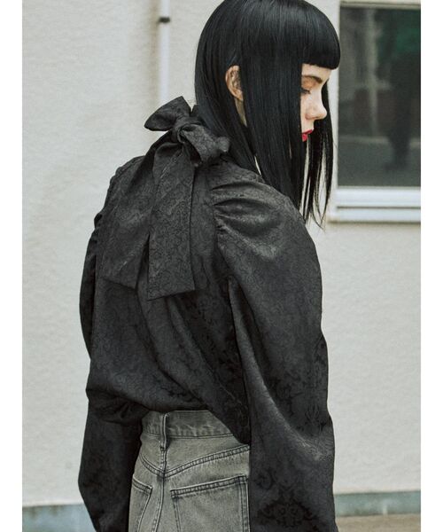 jouetie（ジュエティ）の「ボリュームスリーブリボンタイブラウス（シャツ/ブラウス・レディース・ピンク/イエロー/グリーン/クリア/その他1/その他2/オフホワイト/ブラック・MEDIUM）」の6枚目の写真