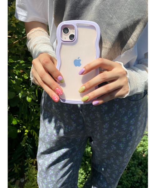 WC（ダブル シー）の「ウェーブiphoneケース（スマホグッズ・レディース・ホワイト/サックスブルー/ピンク/ライトパープル・1/2）」の7枚目の写真