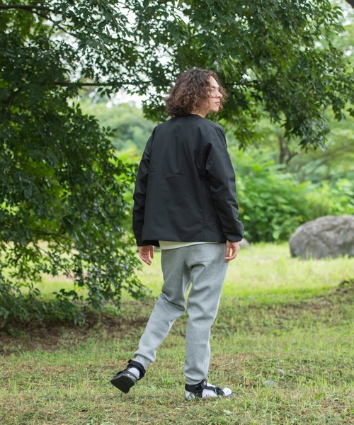 OUTDOOR PRODUCTS(アウトドアプロダクツ)の「【OUTDOOR PRODUCTS/アウトドアプロダクツ】ノーカラー中綿ブルゾン 撥水 防風 ストレッチ 防花粉 紫外線対策機能 ワンポイントブランドロゴ(ブルゾン・メンズ・チャコールグレー/ブラック/カーキ・X-LARGE/LARGE/MEDIUM)」の17枚目の写真