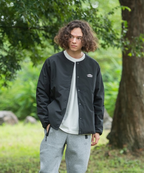 OUTDOOR PRODUCTS(アウトドアプロダクツ)の「【OUTDOOR PRODUCTS/アウトドアプロダクツ】ノーカラー中綿ブルゾン 撥水 防風 ストレッチ 防花粉 紫外線対策機能 ワンポイントブランドロゴ(ブルゾン・メンズ・チャコールグレー/ブラック/カーキ・X-LARGE/LARGE/MEDIUM)」の18枚目の写真
