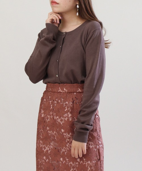 TRUDEA(トルディア)の「ショート丈ニットカーディガン(カーディガン/ボレロ・レディース・モカ/ワイン/ブラック/ホワイト・MEDIUM/LARGE)」の14枚目の写真