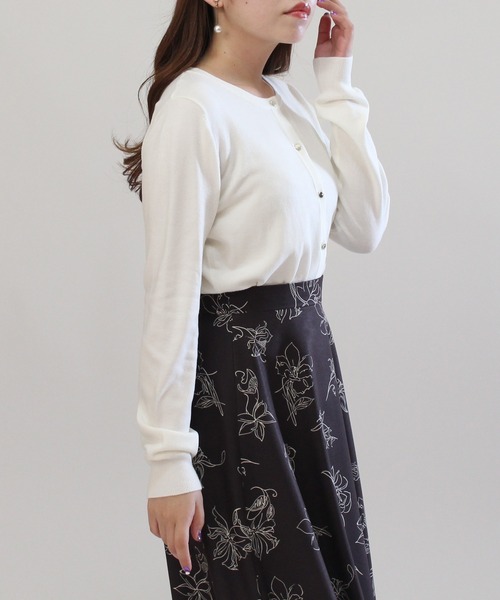 TRUDEA(トルディア)の「ショート丈ニットカーディガン(カーディガン/ボレロ・レディース・モカ/ワイン/ブラック/ホワイト・MEDIUM/LARGE)」の19枚目の写真