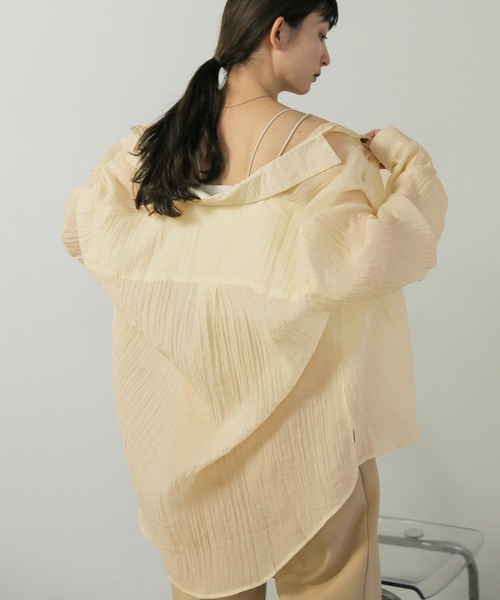 select MOCA（セレクトモカ）の「オーバーサイズシアーシャツ（シャツ/ブラウス・レディース・ベージュ/ブラック/アイボリー・FREE）」の2枚目の写真