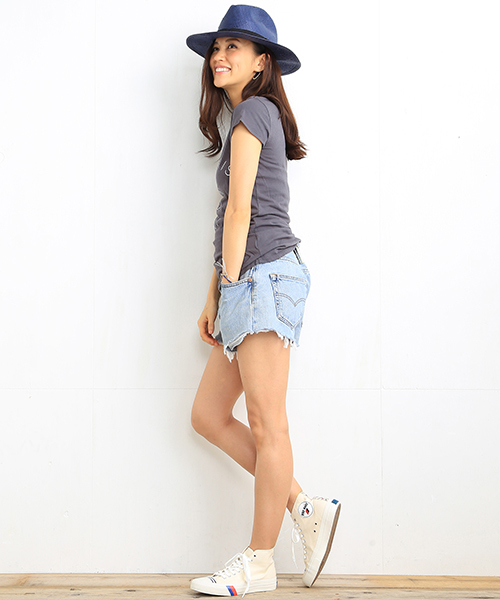 B:MING by BEAMS(ビーミングバイビームス)の「<InRed 6月号掲載>ビーミング by ビームス / ツバ広ペーパーHAT(ハット・レディース・ナチュラル/ネイビー・ONE SIZE)」の11枚目の写真