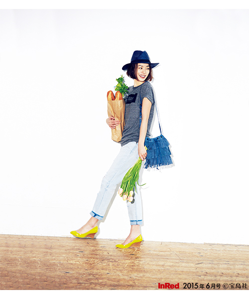 B:MING by BEAMS(ビーミングバイビームス)の「<InRed 6月号掲載>ビーミング by ビームス / ツバ広ペーパーHAT(ハット・レディース・ナチュラル/ネイビー・ONE SIZE)」の17枚目の写真