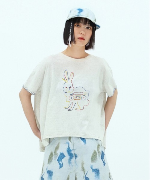 bedsidedrama(ベットサイドドラマ)の「Blanket stitch T-shirt “RABIT EMBROI”(Tシャツ/カットソー・レディース・ピンク/オートミール/ミント・1/2)」の2枚目の写真