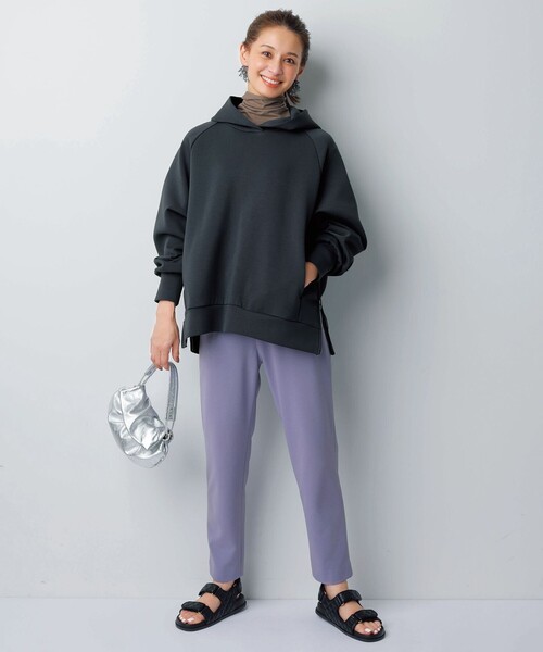 UNFILO(アンフィーロ)の「ウールジャージータートル(Tシャツ/カットソー・レディース・ブラック系/ホワイト系/ライトグレー系/ダークブラウン系・SMALL/MEDIUM)」の7枚目の写真