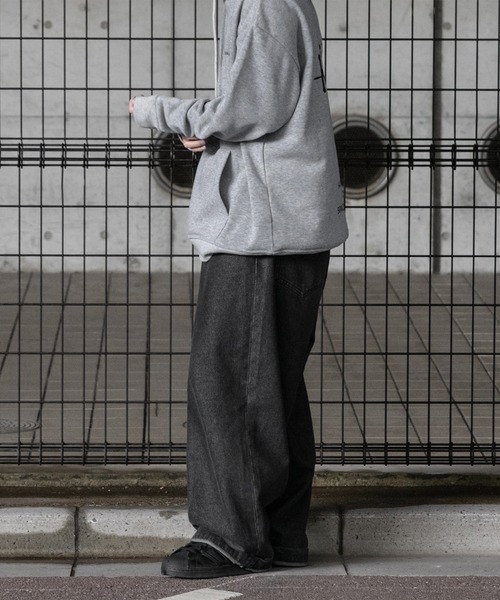 kutir(クティール)の「グラフィティロゴプルオーバーパーカー(パーカー・メンズ・グレー/ブラック・MEDIUM/LARGE)」の12枚目の写真