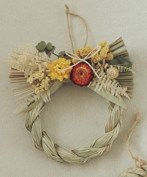 studio CLIP（スタディオクリップ）の「しめ縄飾りラウンド【ハレの日】（その他雑貨・レディース・イエロー/レッド/ピンク・FREE）」の2枚目の写真