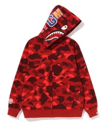 A BATHING APE（アベイシングエイプ）の「COLOR CAMO SHARK ZIP