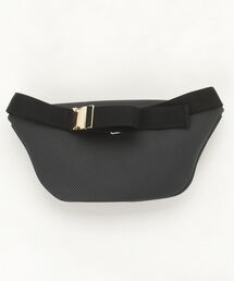 muta marine（ムータ・マリン）の「CONTINUA パンチングエシカルレザー