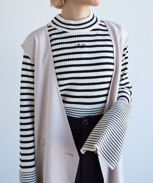 w closet（ダブルクローゼット）の「刺繍入り配色ハイネックプル