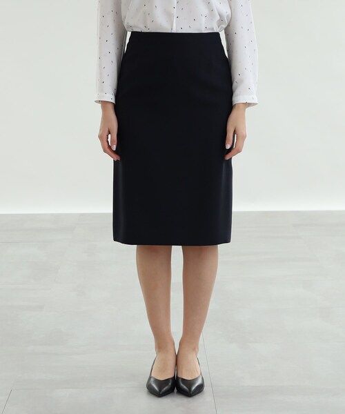INDIVI（インディヴィ）の「◆【定番スーツ/通勤/UVケア】ストレートスカート（スカート・レディース・ネイビー/ブラック・05/36/12/40/34/38/13/15 /19/42/03/17）」の4枚目の写真