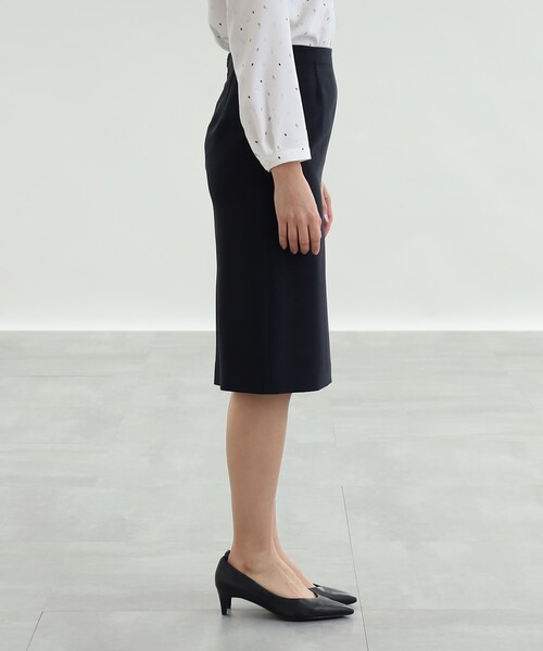 INDIVI（インディヴィ）の「◆【定番スーツ/通勤/UVケア】ストレートスカート（スカート・レディース・ネイビー/ブラック・05/36/12/40/34/38/13/15 /19/42/03/17）」の5枚目の写真