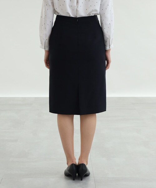 INDIVI（インディヴィ）の「◆【定番スーツ/通勤/UVケア】ストレートスカート（スカート・レディース・ネイビー/ブラック・05/36/12/40/34/38/13/15 /19/42/03/17）」の6枚目の写真