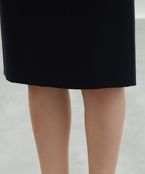 INDIVI（インディヴィ）の「◆【定番スーツ/通勤/UVケア】ストレートスカート（スカート・レディース・ネイビー/ブラック・05/36/12/40/34/38/13/15 /19/42/03/17）」の8枚目の写真
