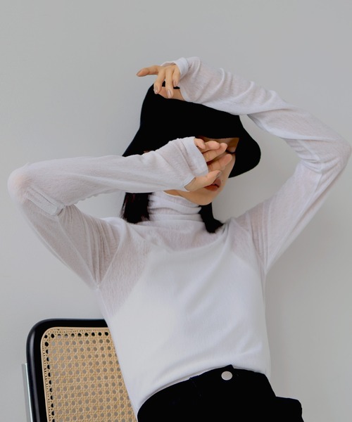 hellam(へラム)の「サムホール シアーカットソートップス(Tシャツ/カットソー・レディース・ブラック/カーキ/アイボリー/グリーン・FREE)」の1枚目の写真