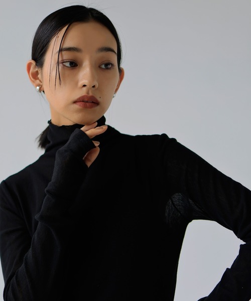 hellam(へラム)の「サムホール シアーカットソートップス(Tシャツ/カットソー・レディース・ブラック/カーキ/アイボリー/グリーン・FREE)」の3枚目の写真