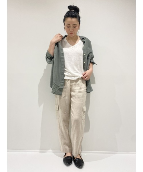 GAP（ギャップ）の「リネンブレンド Tシャツ（Tシャツ/カットソー・レディース・ブラック/グリーン/ホワイト/グリーン系その他・M/L/XL/XXS/S/XS）」の9枚目の写真