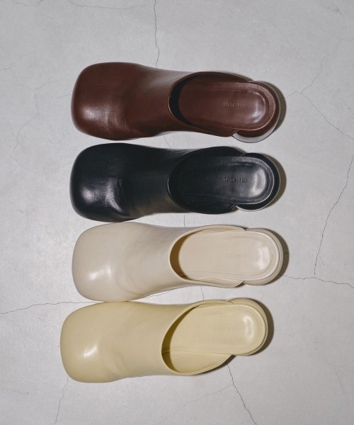TODAYFUL（トゥデイフル）の「TODAYFUL(トゥデイフル) "Chunky Heel Sabot"チャンキーヒールサボ/12321004（サンダル・レディース・ブラック・38/36/37）」の4枚目の写真