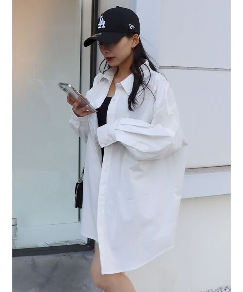 EVRIS（エヴリス）の「ワンポイントベーシックオーバーサイズシャツ（シャツ/ブラウス・レディース・ホワイト/イエロー/ブルー・FREE）」の11枚目の写真