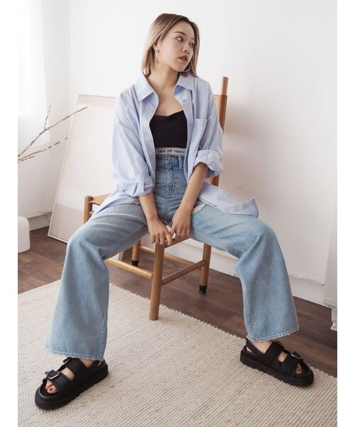 EVRIS（エヴリス）の「ワンポイントベーシックオーバーサイズシャツ（シャツ/ブラウス・レディース・ホワイト/イエロー/ブルー・FREE）」の18枚目の写真