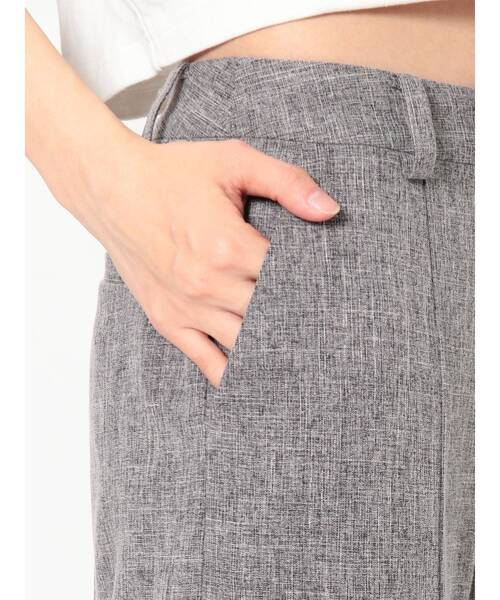 MURUA（ムルーア）の「ローライズカッティングパンツ【2way】（スラックス・レディース・グレー/ブラック・1/2）」の13枚目の写真