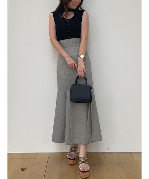 MERCURYDUO（マーキュリーデュオ）の「2WAYカットアウトデザインコンパクトニット（ニット/セーター・レディース・オフホワイト/ピンク/ブラック/ライム・FREE）」の16枚目の写真