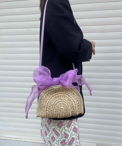 Casselini（キャセリーニ）の「Casselini(キャセリーニ)ハーフムーンリボンポシェット（ショルダーバッグ・レディース・アイボリー/ブラック/オレンジ/パープル・FREE）」の21枚目の写真